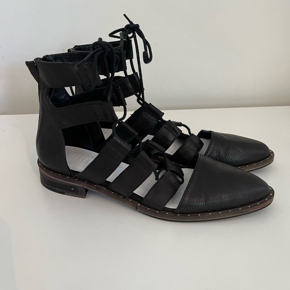 Freda Salvador Ghillie Lace Up Oxfords - Picture 4 of 12